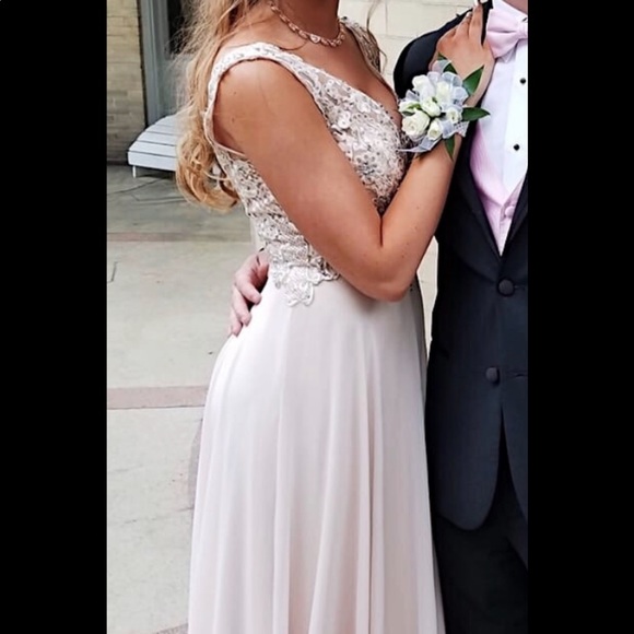 PROM DRESS - Picture 8 of 8